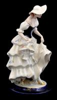 Lány virágkosárral. Jelzett csehszlovák porcleán. Kézzel festett, hibátlan m:30 cm