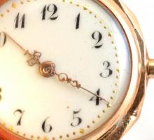 14 K női arany zsebóra. Jelzett, szép, működő állapotban, tokkal. Dupla fedeles. / Women's watc...