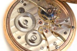 Tavannes 14 K arany, dupla fedeles zsebóra. Jelzett, szép, működő állapotban. Fedél fém. / Men'...