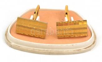 Bizsu tétel: 1 pár keresztformájú mandzsettagomb, Nina Ricci, Paris dobozban. 1 pár arany színű mand...