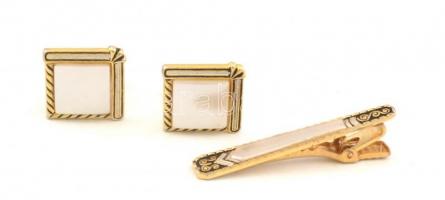Bizsu tétel: 1 pár keresztformájú mandzsettagomb, Nina Ricci, Paris dobozban. 1 pár arany színű mand...