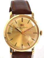 14 K arany IWC kézi felhúzós karóra szép állapotban, igényes bőr szíjjal. d: 32 mm (korona nélkül) /...