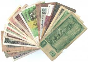 20db vegyes külföldi bankjegy, közte Lengyelország 1948. 20Zl +  Csehszlovákia 1961. 100K (2x) + NDK...