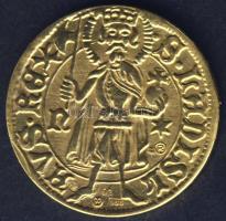 I. Ulászló 1440-1444. Aranyforint Au 5g  jelölt utánveret (Körmöcbánya) T:1 Csak 100db! RRR!!!