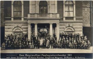 1911 Das Bayreuther Festspielorchester mit ihren Dirigenten Dr. Hans Richter, Siegfried Wagner, Dr. Muck und M. Balling / German orchestra with its conductors. photo