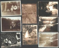 cca 1900 Privát fényképek vegyes tétele, különböző helyszíneken készült életképek, emlékképek, 13 db vintage fotó, 9x12 cm