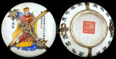 Japán fajansz bonbonniere erotikus, pornográf jelenetekkel. Jelzett, réz pánttal / Japanese fayance ...