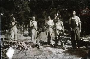 cca 1942 Kolozsvár, 18 db vintage negatív, ismeretlen család gyűjteményéből, 6x9 cm és 4,5x6 cm