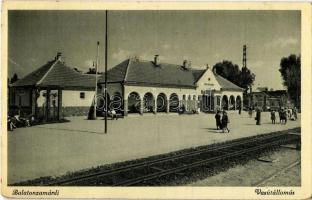 Zamárdi, Balaton-Zamárdi; Vasútállomás (kopott sarkak / worn corners)