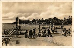 1940 Balatonlelle, fürdőzők, strand (felületi sérülés / surface damage)