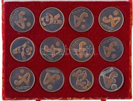 DN "Kínai horoszkóp" Br éremgyűjtemény tétel (12klf) vörös díszdobozban T:2 patina