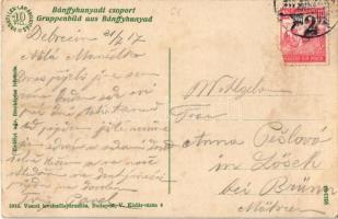 1917 Bánffyhunyad, Huedin; csoport, fonó lányok. Vasúti levelezőlapárusítás 1916. / folklore, spinni...