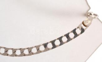 Ezüst(Ag) lapos masszív pancer karkötő, jelzett, h: 21 cm, nettó: 7,7 g