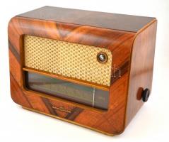 cca 1954 Orion 520A rádió. Középszuper méret. Kívül-belül igényesen felújítva, napi használatra alka...