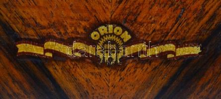 cca 1954 Orion 520A rádió. Középszuper méret. Kívül-belül igényesen felújítva, napi használatra alka...