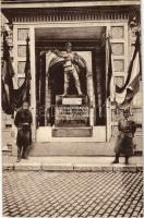 1917 Sarajevo, WWI military heroes statue / Za cara svoga, za rodna grudu, Život smo dali, u ljutom boju, Milosti bratskoj brigi i trudu, Dajemo djecu sirotnu svoju (EK)