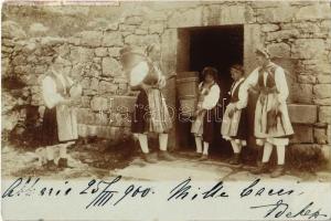 1900 Abbazia, Opatija; szüretelő leányok / girls during gape harvest. photo (EK)