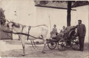 1912 Sárszentlőrinc, lovashintó. photo (fl)