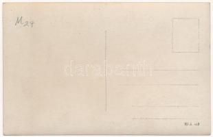 SM U-27 (U-XXVII) a Császári és Királyi Haditengerészet U-27 osztályú tengeralattjárója a szárazdokk...