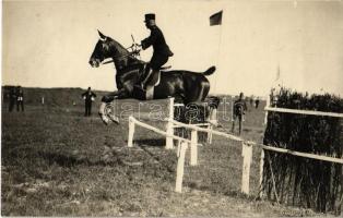 1914 Zagreb, Zágráb; katonai lovas bemutató, ugratás / K.u.K. military horse riding show, jumping. photo