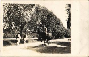 1911 Nagyszeben, Hermannstadt, Sibiu; országút lovassal / road with horseman. photo