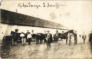 Józseffalva, Torontáljózseffalva, Obilicevo, Josefovo (Törökkanizsa, Nova Kanjiza, Novi Knezevac); Nyikos tanya, lovak / farm ranch, horses. photo (EK)