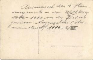 1914 Nagyszeben, Hermannstadt, Sibiu; A 4. huszárezred előőrse az utcán / Ausmarsch des 4. Husarenre...