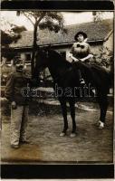 1915 Magyar katona hölggyel és lóval / Hungarian soldier with lady on horse. photo  (fl)