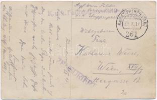 1917 Sebesült osztrák-magyar katonák egy tábori kórház udvarán vöröskeresztes nővérrel ülnek egy pad...