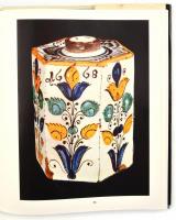 Katona Imre: A habán kerámia Magyarországon. Bp., 1974, Képzőművészeti Alap. Kiadói egészvászon-köté...