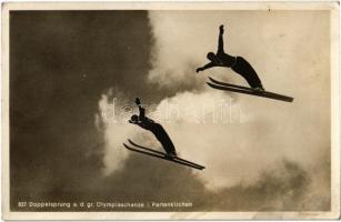 Doppelsprung a.d. gr. Olympiaschanze i. Partenkirchen / Winter sport, double jump on the Great Olympic ski jumping hill