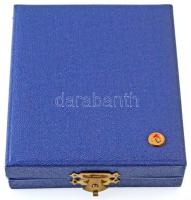 DN "Stephanus Rex" Szent István király portréját ábrázoló, jelzett Ag emlékplakett fóliába...