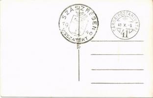 1940 Szászrégen, Reghin; bevonulás, lovas katonák, Takarékpénztár, magyar zászlók, üzletek, automobi...