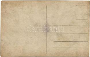 Az Osztrák-Magyar Haditengerészet matrózai lövedékek töltése közben / K.u.K. Kriegsmarine / WWI Aust...