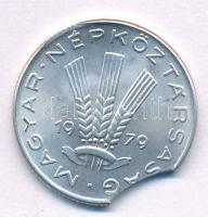 1979. 20f Al T:1- lapkavég
Adamo F4.2