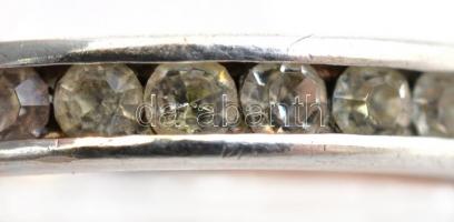 Ezüst(Ag) apró kövekkel díszített gyűrű, jelzett, méret: 54, bruttó: 2 g