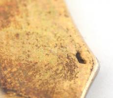 Aranyozott ezüst (Ag)  övcsat zománc díszítéssel. Jelzett. 8,5 cm, 46,3 g