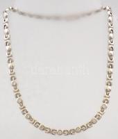 Ezüst (Ag) masszív nyaklánc, cirkón díszítéssel. Jelzett.  20 cm, 52,6 g