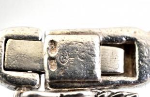 Ezüst (Ag) masszív nyaklánc, cirkón díszítéssel. Jelzett.  20 cm, 52,6 g