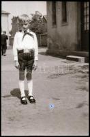 Kisdobos avatás, május elsejei felvonulás, negatív film