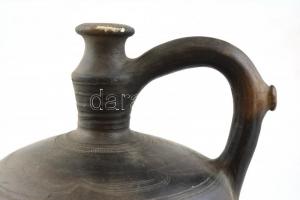 XIX. sz. vége: Vizes korsó. Mázas cserép, sérült m: 37 cm
