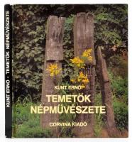 Kunt Ernő: Temetők népművészete. Bp., 1980, Corvina. Kiadói kartonált papírkötésben, jó állapotban.