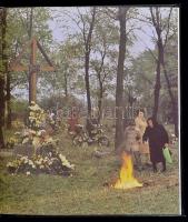 Kunt Ernő: Temetők népművészete. Bp., 1980, Corvina. Kiadói kartonált papírkötésben, jó állapotban