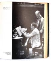 Fábián Imre: A huszadik század zenéje. Bp., 1966., Gondolat. Kiadói egészvászon-kötés, kiadói szakad...