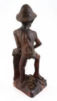 Halász faragott fa szobor. Lakkozott keményfa 33 cm