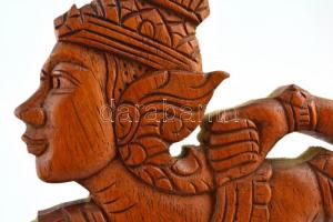 Indonéz táncos íjjal. Faragott. lakkozott fa, jelzés nélkül. 39 cm