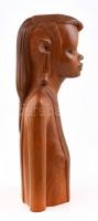 Afrikai lány félakt. Lakkozott keményfa. 32,5 cm