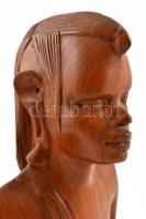 Afrikai lány félakt. Lakkozott keményfa. 32,5 cm