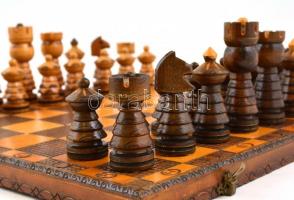 Kézi faragású. sakk készlet 44x44 cm
