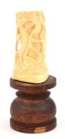 Keleti bölcs. Faragott csont szobrocska, fa talapzaton 15 cm / Ebony statue